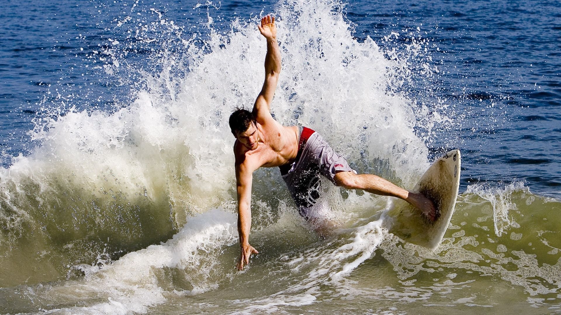 _极地探险骑行：在冰雪世界中追逐自由_，极地探险介绍